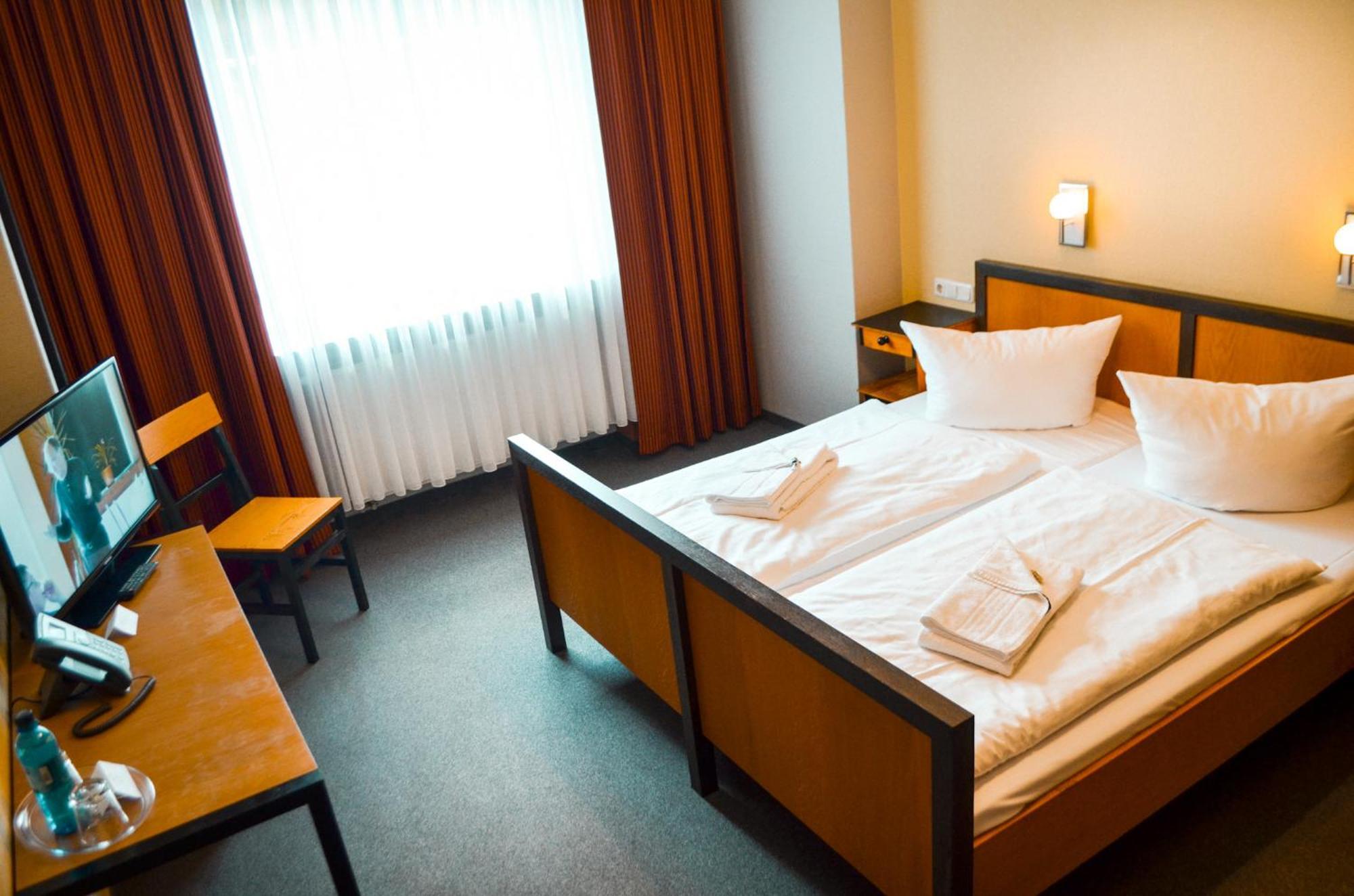 Haus des Volkes - Das Bauhaushotel Probstzella Zimmer foto